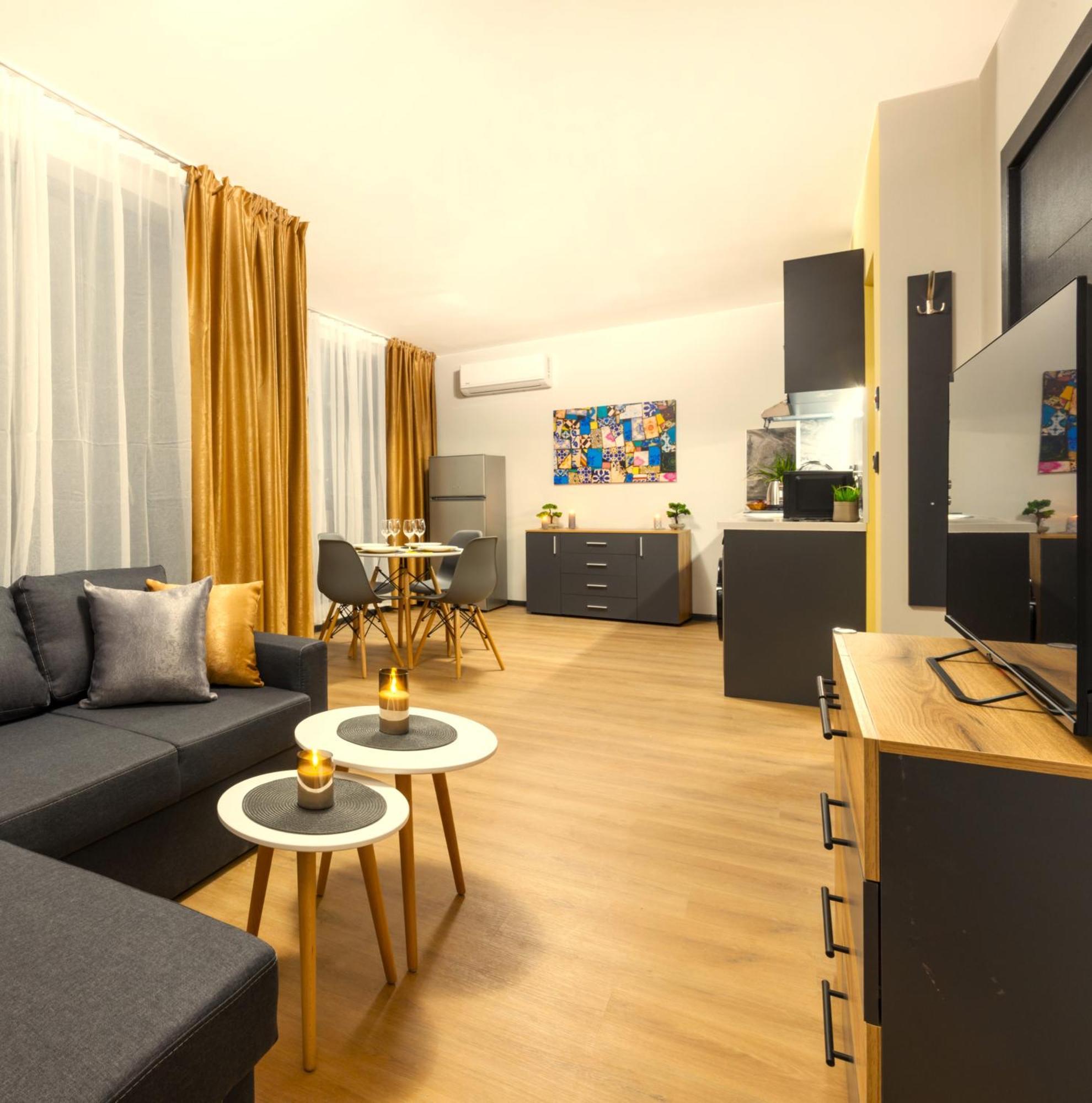 Best Guest 2 Apartments Пловдив Екстер'єр фото